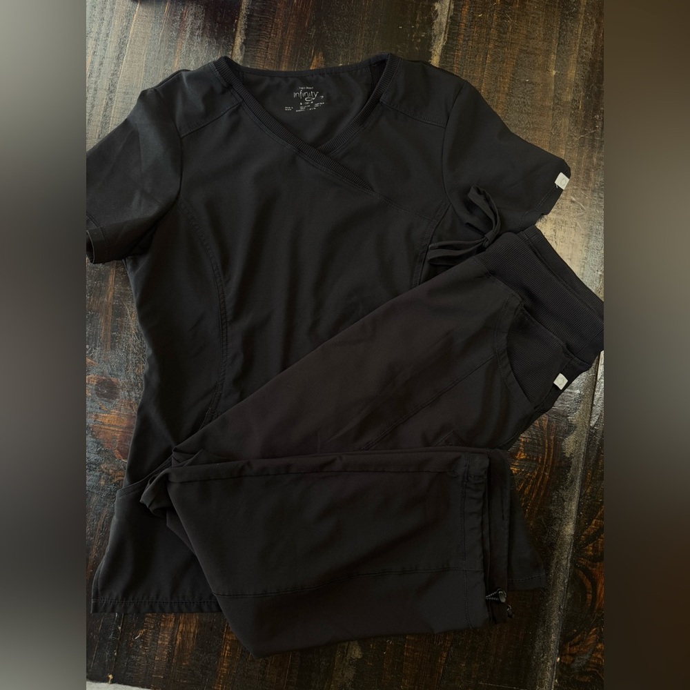 Cherokee Infinity Black Scrub Set